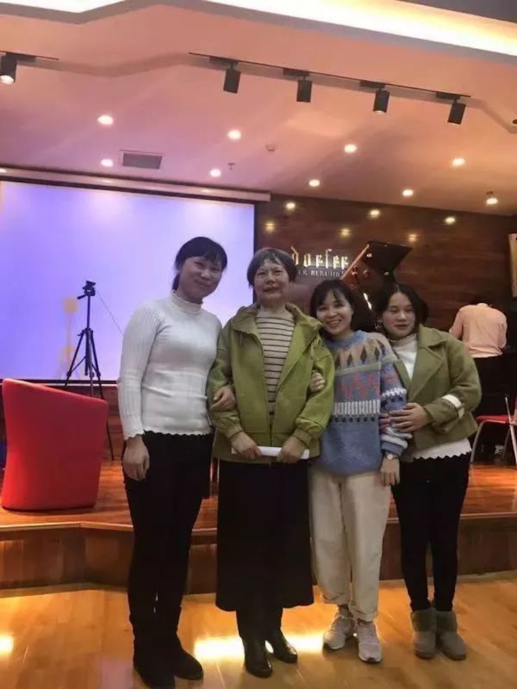 利来w66特邀艺术家白志娴