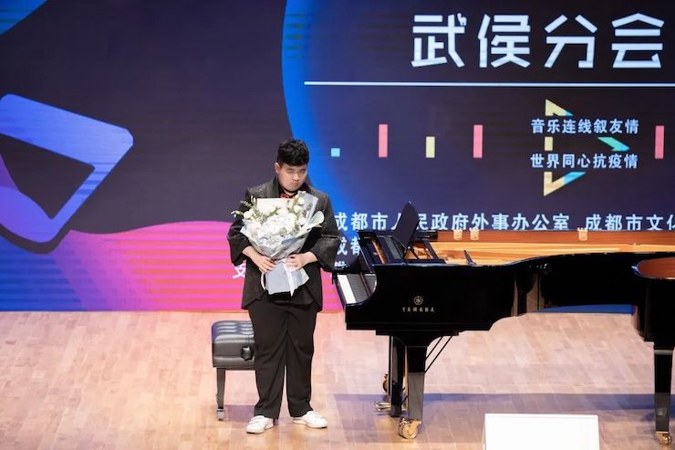 活动报道 | “科技助力，跨越时空”，小鹿纯子携手刘明康共享中日音乐盛宴